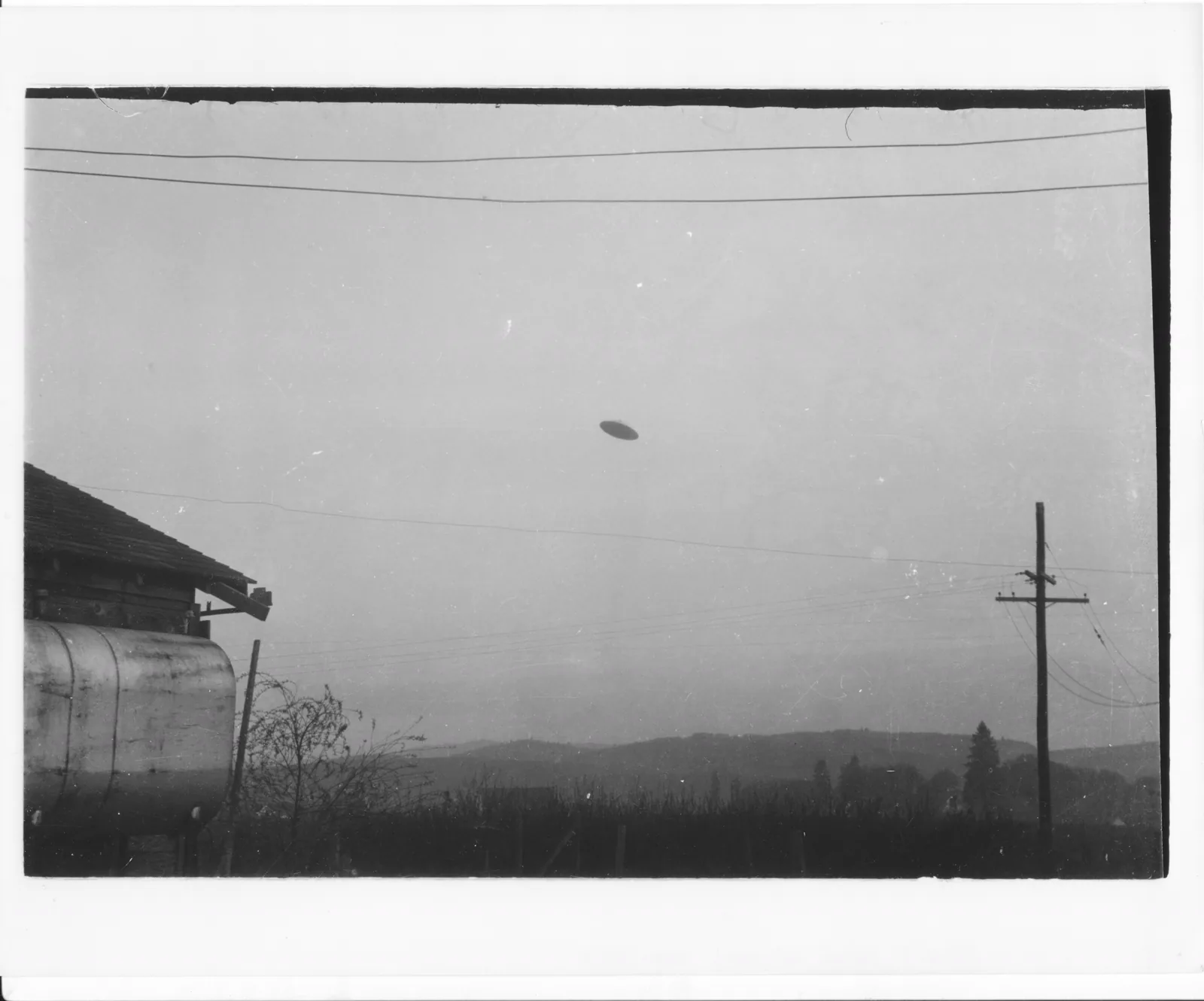 First photograph attributed to Paul Trent near McMinnville, Oregon, on May 11, 1950